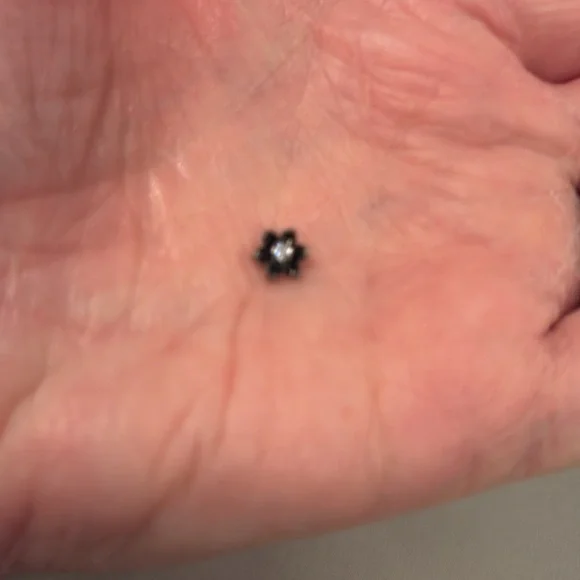 Anatometal Black Cz with pale pink cz center, 14/12g threaded - Picture 2 of 5